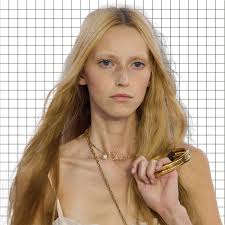 Rose Copper Hair”: Dieser Kupferton ist jetzt im Trend