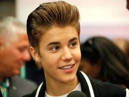We show you how to style your hair like justin bieber. Justin Bieber S Beauty And Hairstyle Evolution Insider