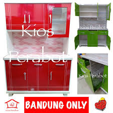 Rak maupun lemari di dapur pun tidak hanya sebatas untuk menyimpan piring dan gelas saja, tetapi juga untuk meletakkan dispenser, meletakkan panci maupun wajan agar tidak digantung pada dinding, dan sebagainya. Lemari Makan 3 Pintu Multiplek Keramik Finishing Duco Rak Dapur Lemari Sayur Lemari Piring Shopee Indonesia