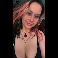 Who or what is this man?? 🧐🤭