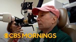 Paul Simon And Stephen Colbert Are 'Feelin' Groovy'