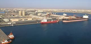 Ubusa buruta buriburi!Arabie Saoudite iri gucisha ibikomoka kuri peteroli ku cyambu cya Yanbu