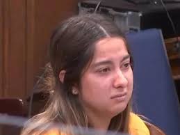 Mata de 30 puñaladas a su madre para que no se entere de su expulsión de la  universidad en EEUU