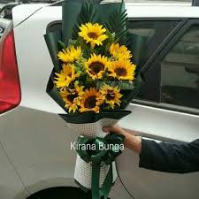 Buket bunga matahari jakarta berkualitas dengan harga terbaik untuk acara ulang tahun, anniversary, wisuda, dsb. Buket Bunga Matahari Toko Bunga Toko Parcel Jakarta