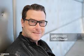 60 Dean Mcdermott Visits Extra Stock Photos, High-Res Pictures, and Images 