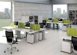 Sedangkan untuk bagian ruang kerja, penataan meja kerja dan media penunjang pekerjaan juga harus diperhatikan. Tips Menata Interior Desain Kantor Minimalis Supaya Nyaman Cubicle Design Office Cubicle Design Office Furniture Modern