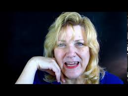 Class Session with Daniela L'Abbate about Opal Carving