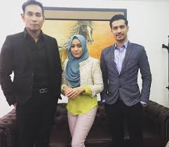 Mengisahkan sara azreen diberikan tugasan oleh encik hamzah untuk menyelidik latar belakang suspek pembunuhan tan sri jalil, iaitu hariz zhafran, ceo kepada. Mr Boss Miss Stalker Ashraf Muslim Mia Ahmad Drama Realiti Tv Hiburan Forum Cari Infonet