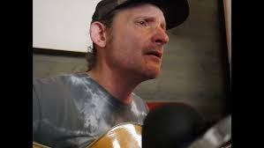 Eric Brace's Instagram, Twitter & Facebook