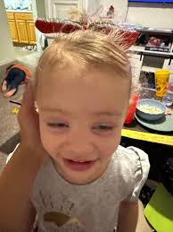 Hi!! This is my 5 year old daughter, she's gotten her hair cut once before  (😭💔) but that last couple of months she's been begging to get it cut. She  says it