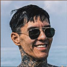 Ron Poe's Instagram, Twitter & Facebook