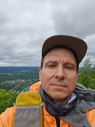 Knapping experiences and failed notches in rock connection