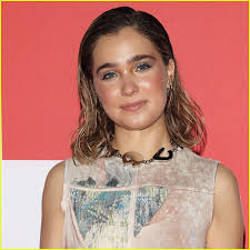 Famous Pisces That Prove the Artistic & Intuitive Sign Dominates Hollywood 