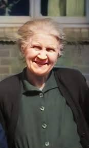 Another photo I was aksed to repost was this one, so here it is ...... For  the ones who like family histories. My Grandad Bob (Robert) Pearson (2) was  born at Staithes