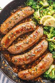 Garlic Butter Sausages And Broccoli Skillet In 2020 Broccoli Sausage Recipe Sausage Dishes Broccoli Recipes