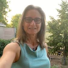 Julia Herz (@HerzMuses)