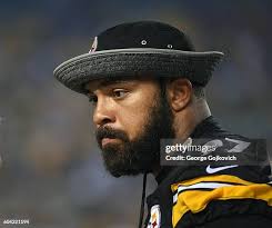 Center Gabe Ikard of the Detroit Lions looks