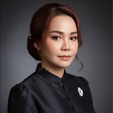 Texas-24 is home to thousands of veterans who continue to serve our  community in countless ways. Help us honor them with a Congressional  Veteran Commendation. 🇺🇸 Nominations are open until October 17th!