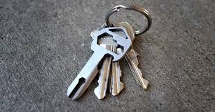 تفسير أخذ مفتاح من شخص ميت يقول فقهاء تفسير الأحلام، إذا شاهدت في منامك أن الميت يعطي لك مفتاح من الفضة يعني السعادة والتوفيق في الحياة، أما إذا كان الميت من أحد أقاربك فيعني التخلص من المشاكل. ØªÙØ³ÙŠØ± Ø­Ù„Ù… Ø±Ù…ÙŠ Ø§Ù„Ù…ÙØªØ§Ø­ ÙÙŠ Ø§Ù„Ù…Ù†Ø§Ù… Ù…ÙˆÙ‚Ø¹ Ø§Ù„Ù†ÙØ§Ø¹ÙŠ