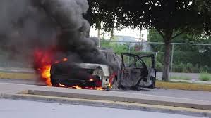Notorious drug lord's son was almost instantly released after sinaloa gang members unleashed carnage on surrounding area. El Chapo S Son Arrested Then Freed Again As Violent Gun Battle Breaks Out Metro News