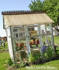 Greenhouse Idea Alte Fensterrahmen Fensterrahmen Gewachshaus Hutte