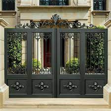 Though iron, wood and metal are popular choices for the gates, it will be a great idea to harmonize it with the architecture of your house. The Best Driveway Gate Ideas And Inspiration That You Ll Love