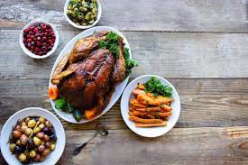 Their traditional thanksgiving dinner gives you a choice between sliced turkey with gravy or the following restaurants are open and ready to take care of your thanksgiving feast in their so give your local popeyes a call and see if they have their famous cajun style turkey at your nearest store. Thanksgiving Dinner Out In La Restaurants Open On Thanksgiving