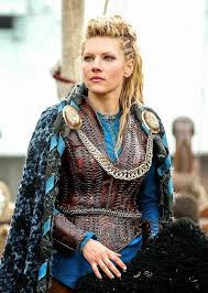 Vikingové jsou sdružení válečných skupin,v čele s vůdcem. Lagertha Katheryn Winnick Imgur Lagertha Costume Vikings Lagertha Viking Women
