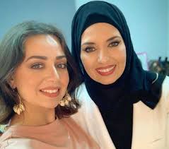 شاهد هبة مجدي تنشر صور جيهان نصر وبناتها بالحجاب Fashion How To Wear Hijab