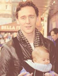 Know her married life and family sarah hiddleston who was born in england is a well known journalist in india. Tom And Chris Hemsworth S Baby India Rose Chris Hemsworth Baby Tom Hiddleston Chris Hemsworth