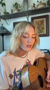 @phoebebridgers 🤢