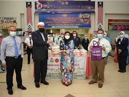 Jalan sultan ibrahim, bandar kota bharu, 15050 kota bharu, kelantan, מלזיה. Perbadanan Kemajuan Iktisad Negeri Kelantan Pkink Beri Sumbangan Juadah Berbuka Puasa Kepada Petugas Barisan Hadapan Di Hrpz Ii Dan Pusat Perubatan An Nisa
