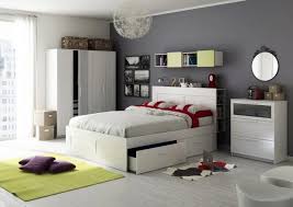 Ikea yatak odasi vaktinizin cogunu gecirdiginiz yasam alanlari yatak odalarini kucuk dokunuslarla guzellestirmek elinizde karyola ev icin ikea yatak odasi. Yatak Odasi Takimi 85 Fotograf Kose Gardiroplu Bir Mobilya Takimi Tasarimi 2018 Yenilikler