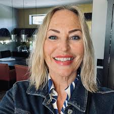 May Britt Renee Dale updated her profile picture.