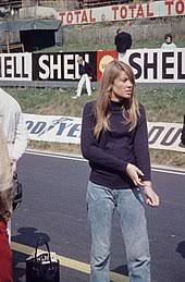 Françoise hardy est une chanteuse française, née le 17 janvier 1944 à paris. Francoise Hardy Wikipedia