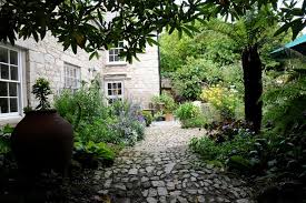 Stop here every day to discover current news in gardening, food, home design, beauty, and health. Garden Landscape Design Alton Hampshire Surrey