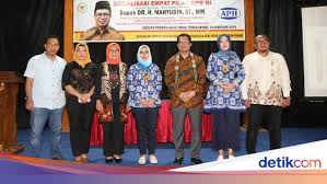 Film dilan 1990 merupakan sebuah karya sinema yang sukses menjadi film indonesia kedua terlaris sepanjang awal tahun 2018. Mahyudin Empat Pilar Adalah Alat Pemersatu Bangsa