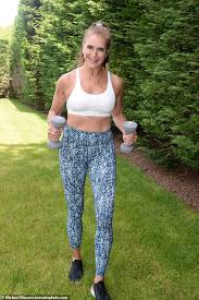 Mike thurston natural fitness motivation. Brooke Shields Lifts Weights And Shows Her Agility In At Home Workout From The Hamptons Sound Health And Lasting Wealth