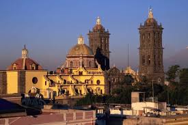Este es el grupo de facebook de la página de puebla. Puebla History