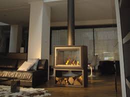 Poele a bois 360 degres. 27 Cheminees Centrales Pour Un Interieur Design Et Contemporain