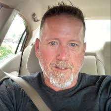 Larry Warren's Instagram, Twitter & Facebook