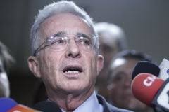 El noticiero explicó que el receso será de al menos dos. Alvaro Uribe Velez Ultimas Noticias Legales Jurisprudencia Y Abogados De Alvaro Uribe Velez