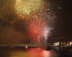 Villeneuve-Loubet: Fête, Feux d'Artifice & Agression! L'Info Choc! - Imagen principal del artículo