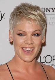 Pink Hairstyles February 10 2007 Dailymakeover Com Trendy Short Hair Styles Hair Styles Short Hair Styles