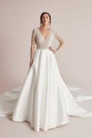Lightinthebox.com is the online retailer that'll keep you coming back for more. Beading Wedding Dresses Justin Alexander