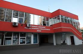 Absolvenții de liceu din județ care nu își continuă studiile au la dispoziție 60 de zile de la momentul absolvirii pentru a se înscrie în evidenţele agenţiei indemnizația de șomaj se acordă absolvenţilor, la cerere, pe o perioada de șase luni, calculată de la data expirării celor 60 de zile de la absolvire şi. Ajofm Bihor Reaminteste Absolventii De Liceu Si Facultate Pot Cere