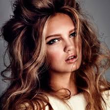 Surtout lorsqu'on affiche un visage de poupon. Quelle Coupe Pour Visage Rond Nos Conseils Pour Trouver La Coiffure Ideale Pour Un Visage Rond Elle