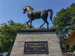 Black Statue of Horse Mumbai ...