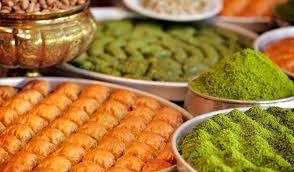 Sitemizde fıstıklı baklava kilosu en uygun rakamlarla sizi bekliyor, hemen siparişinizi tamamlayın. Gaziantep Te Baklava Nerede Yenir Biz Evde Yokuz