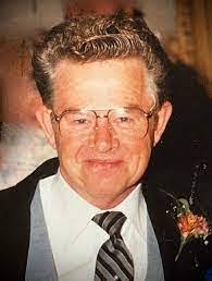 Robert Witten's Instagram, Twitter & Facebook